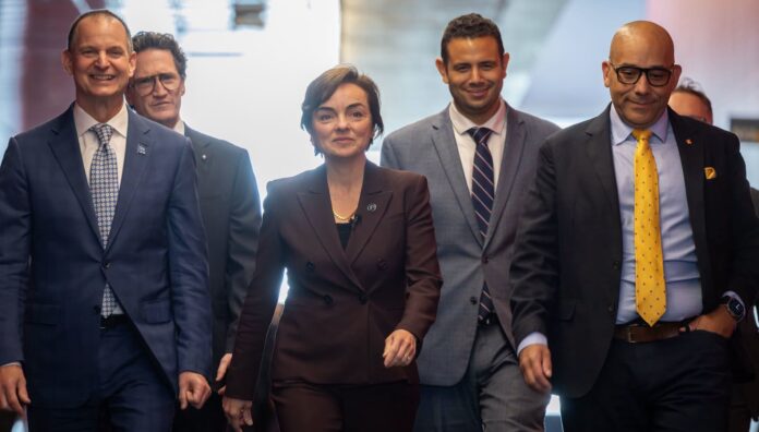Le PQ veut abolir Santé Québec, Christine Fréchette s’y oppose