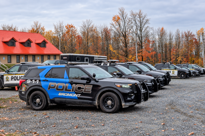 De faux policiers tentent d’obtenir les cartes bancaires de citoyens à Bromont